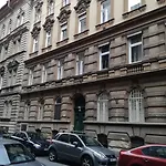 Osvat Apartamento Budapeste