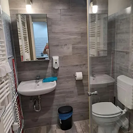 Osvat Apartment